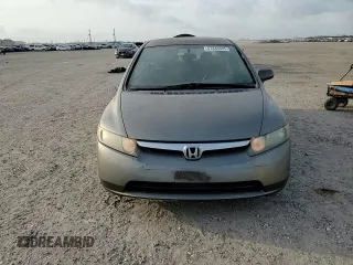 2008 Honda Civic LX z VIN 2HGFA16518H352254, wystawiony jako Copart lot #57336395 z przebiegiem 111 023 mil mil oraz Szkoda całkowita • Salvage title. Historia ofert i sprzedaży dostępna na DreamBid. Obrazek 14.