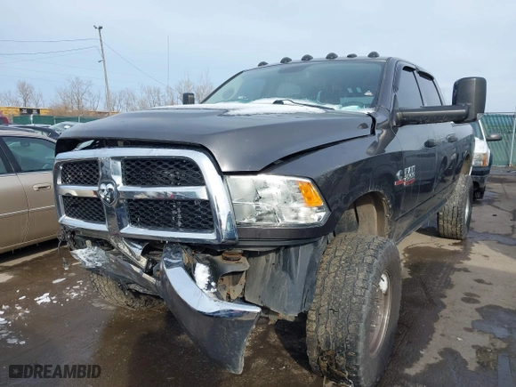 2015 Ram 2500 Tradesman with VIN 3C6UR5CL5FG659116, listed as a IAAI auction lot 41574308 with 346,663 mi miles. Bid and sale history available at carsss.com. Image 17.