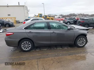 2017 Toyota Camry XLE z VIN 4T1BF1FK3HU374219, wystawiony jako IAAI lot #41502142 z przebiegiem 17 837 mil mil oraz . Historia ofert i sprzedaży dostępna na DreamBid. Obrazek 14.