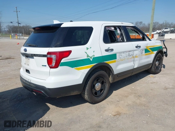 2017 Ford Police Interceptor Utility z VIN 1FM5K8AR7HGA77216, wystawiony jako IAAI lot #41781753 z przebiegiem 151 245 mil mil oraz . Historia ofert i sprzedaży dostępna na DreamBid. Obrazek 4.