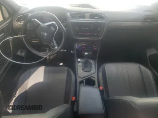 2022 Volkswagen Tiguan SE R-Line Black with VIN 3VVCB7AX8NM009403, listed as a Copart auction lot 52720885 with 74,063 mi miles and Salvage title. Bid and sale history available at DreamBid. Image 8.