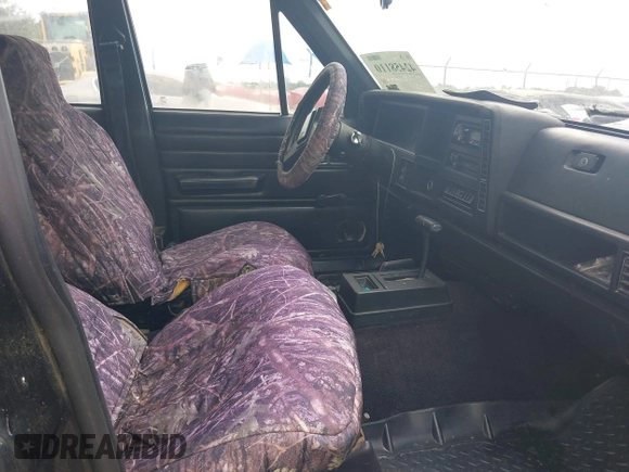 1987 Jeep Cherokee with VIN 1JCMR7819HT174249, listed as a IAAI auction lot 42458110 with 157,683 mi miles and . Bid and sale history available at DreamBid. Image 5.