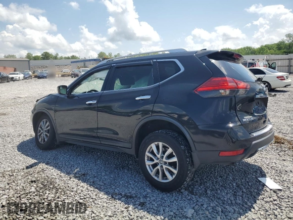 2017 Nissan Rogue SV z VIN KNMAT2MT6HP501456, wystawiony jako Copart lot #55625395 z przebiegiem Nie podano mil oraz Szkoda całkowita • Salvage title. Historia ofert i sprzedaży dostępna na DreamBid. Obrazek 2.