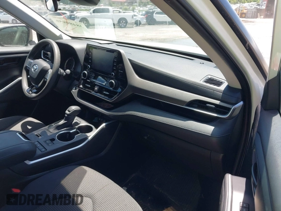 2021 Toyota Highlander L with VIN 5TDCZRAH6MS067507, listed as a IAAI auction lot 38480956 with 23,687 mi miles and . Bid and sale history available at DreamBid. Image 5.