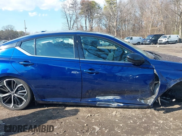 2024 Nissan Altima SR z VIN 1N4BL4CV7RN318069, wystawiony jako IAAI lot #41866453 z przebiegiem 17 378 mil mil oraz . Historia ofert i sprzedaży dostępna na DreamBid. Obrazek 14.
