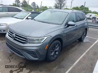 2022 Volkswagen Tiguan SE with VIN 3VV3B7AX7NM008114, listed as a IAAI auction lot 41843315 with 42,016 mi miles and . Bid and sale history available at DreamBid. Image 17.