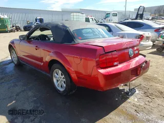 2007 Ford Mustang Deluxe with VIN 1ZVFT84N375278973, listed as a IAAI auction lot 41649628 with Not Provided miles and . Bid and sale history available at carsss.com. Image 3.