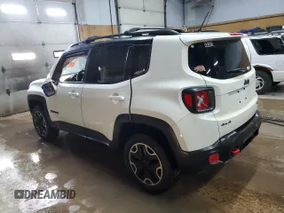 2015 Jeep Renegade Trailhawk with VIN ZACCJBCT0FPC19412, listed as a Copart auction lot 52428395 with 274,497 mi miles and Clean Title. Bid and sale history available at DreamBid. Image 2.
