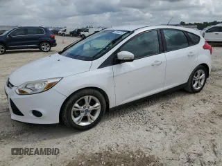 2013 Ford Focus SE with VIN 1FADP3K26DL149357, listed as a Copart auction lot 55142275 with 198,057 mi miles and Clean Title. Bid and sale history available at carsss.com. Image 1.