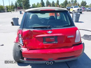 2005 MINI Hardtop S with VIN WMWRE33515TG96312, listed as a IAAI auction lot 42397054 with 176,049 mi miles and . Bid and sale history available at DreamBid. Image 16.