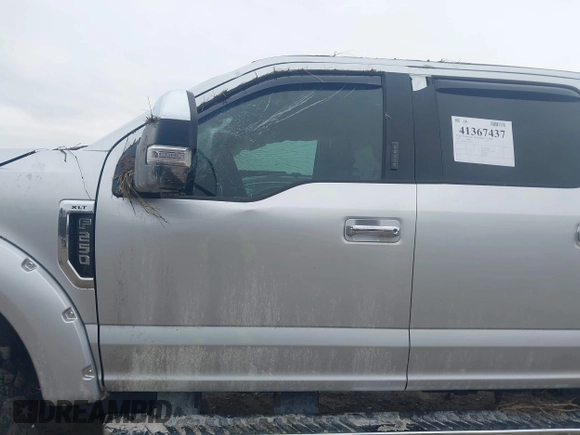 2018 Ford Super Duty F-250 SRW XL with VIN 1FT7W2B6XJEC73803, listed as a IAAI auction lot 41367437 with 77,480 mi miles. Bid and sale history available at carsss.com. Image 18.