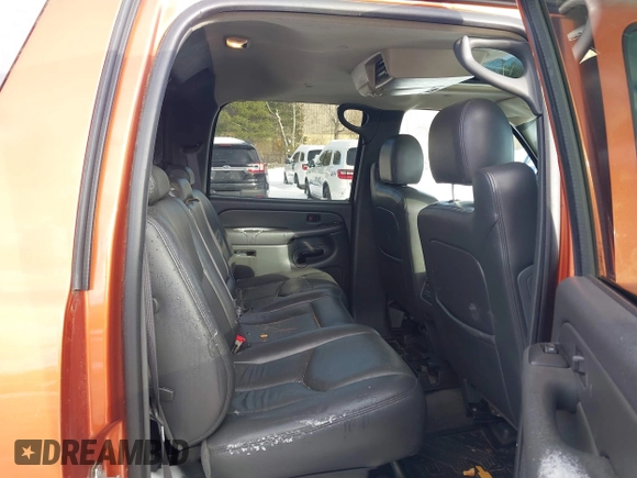 2004 Chevrolet Avalanche Z71 with VIN 3GNEK12T14G252474, listed as a IAAI auction lot 41492173 with 216,898 mi miles. Bid and sale history available at carsss.com. Image 8.