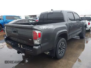 2020 Toyota Tacoma SR5 with VIN 5TFCZ5AN1LX227753, listed as a IAAI auction lot 41543939 with 35,860 mi miles and . Bid and sale history available at DreamBid. Image 4.