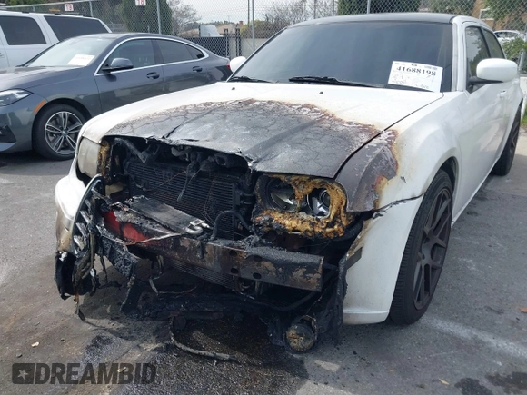 2007 Chrysler 300 C SRT8 with VIN 2C3LA73W17H659735, listed as a IAAI auction lot 41688198 with 132,785 mi miles. Bid and sale history available at carsss.com. Image 6.