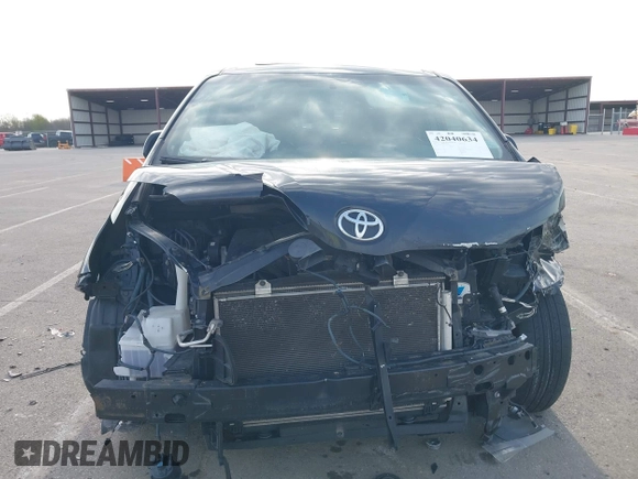 2017 Toyota Sienna SE with VIN 5TDXZ3DC5HS784243, listed as a IAAI auction lot 42040634 with 172,535 mi miles and . Bid and sale history available at DreamBid. Image 6.