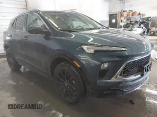 2024 Buick Encore GX Sport Touring с VIN KL4AMESL9RB123238, выставлен на аукционе IAAI как лот 41342752 с пробегом 4 566 миль миль и . История ставок и продаж доступна на DreamBid. Изображение 1.