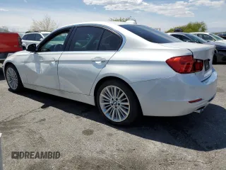 2013 BMW 3 Series 328i z VIN WBA3C1C53DF444720, wystawiony jako Copart lot #54775275 z przebiegiem 71 603 mil mil oraz Szkody całkowita. Historia ofert i sprzedaży dostępna na DreamBid. Obrazek 2.