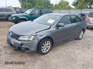 2013 Volkswagen Jetta SE with VIN 3VWDX7AJ7DM426720, listed as a IAAI auction lot 42366632 with 142,318 mi miles and . Bid and sale history available at DreamBid. Image 17.