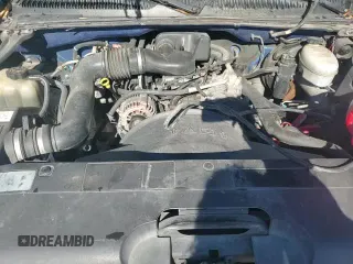 2003 Chevrolet Silverado 1500 Work Truck с VIN 2GCEC19X931240921, выставлен на аукционе Copart как лот 86521384 с пробегом 256 884 миль миль и Чистый • Clean title. История ставок и продаж доступна на DreamBid. Изображение 13.