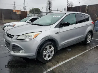 2013 Ford Escape SE with VIN 1FMCU9G98DUB40401, listed as a Copart auction lot 49440175 with 165,068 mi miles and Salvage Title. Bid and sale history available at carsss.com. Image 1.
