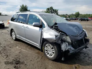 2017 Toyota Sienna XLE Auto Access Seat with VIN 5TDYZ3DCXHS794013, listed as a Copart auction lot 60815065 with 178,562 mi miles and Salvage title. Bid and sale history available at DreamBid. Image 4.