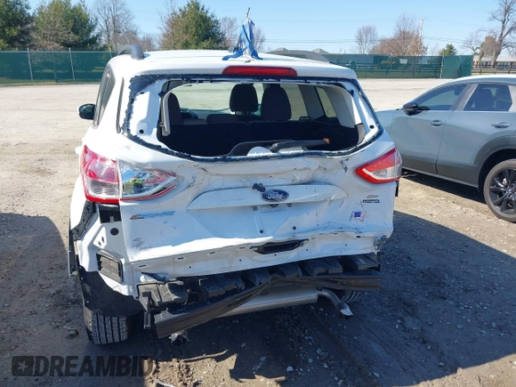 2016 Ford Escape SE with VIN 1FMCU9GX7GUC23546, listed as a IAAI auction lot 41735172 with 35,126 mi miles. Bid and sale history available at carsss.com. Image 6.