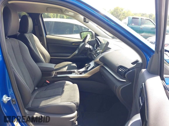 2025 Mitsubishi Eclipse Cross SE with VIN JA4ATWAA1SZ010745, listed as a IAAI auction lot 42744854 with 8,321 mi miles and . Bid and sale history available at DreamBid. Image 5.