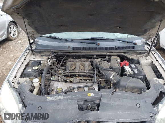 2009 Mercury Sable Premier with VIN 1MEHM42W19G629012, listed as a IAAI auction lot 42070705 with 182,507 mi miles and . Bid and sale history available at DreamBid. Image 10.