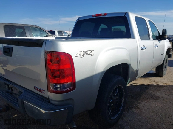 2011 GMC Sierra 1500 SLT with VIN 3GTP2WE36BG100648, listed as a IAAI auction lot 41638421 with 291,205 mi miles and . Bid and sale history available at DreamBid. Image 4.