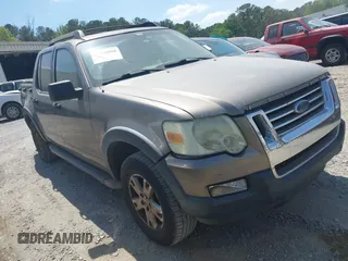 2007 Ford Explorer Sport Trac XLT with VIN 1FMEU31K97UA28843, listed as a IAAI auction lot 42066888 with 407,707 mi miles. Bid and sale history available at carsss.com. Image 1.