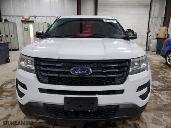 2017 Ford Police Interceptor Utility with VIN 1FM5K8AR0HGA24020, listed as a Copart auction lot 52746315 with 106,775 mi miles and Clean Title. Bid and sale history available at carsss.com. Image 5.