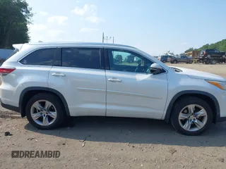 2015 Toyota Highlander Limited with VIN 5TDDKRFH5FS221483, listed as a IAAI auction lot 42517481 with 89,481 mi miles and . Bid and sale history available at DreamBid. Image 13.