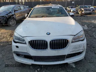 2013 BMW 7 Series 750i with VIN WBAYA8C50DC996469, listed as a Copart auction lot 41450395 with 17,504 mi miles and Non repairable. Bid and sale history available at DreamBid. Image 5.