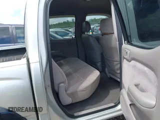2003 Toyota Tacoma PreRunner z VIN 5TEGN92N23Z218412, wystawiony jako IAAI lot #41994813 z przebiegiem 334 799 mil mil oraz . Historia ofert i sprzedaży dostępna na DreamBid. Obrazek 8.