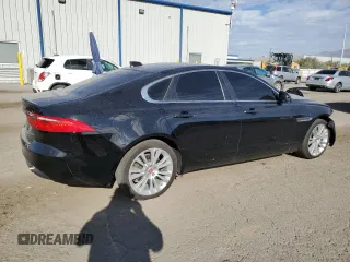 2019 Jaguar XF 25t Prestige with VIN SAJBE4FX6KCY81053, listed as a Copart auction lot 72451524 with 50,749 mi miles and Salvage Title. Bid and sale history available at carsss.com. Image 3.