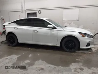 2019 Nissan Altima 2.5 Platinum with VIN 1N4BL4FW7KN304666, listed as a IAAI auction lot 41255237 with 36,863 mi miles. Bid and sale history available at carsss.com. Image 13.