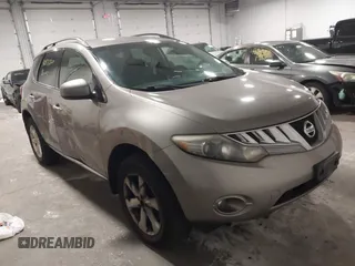 2009 Nissan Murano S z VIN JN8AZ18WX9W139124, wystawiony jako IAAI lot #42533260 z przebiegiem 174 880 mil mil oraz . Historia ofert i sprzedaży dostępna na DreamBid. Obrazek 1.