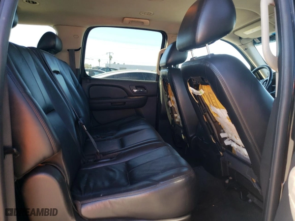 2009 Chevrolet Suburban LT w/2LT with VIN 1GNFK26369R272487, listed as a Copart auction lot 88810655 with 317,184 mi miles and Clean Title. Bid and sale history available at carsss.com. Image 11.