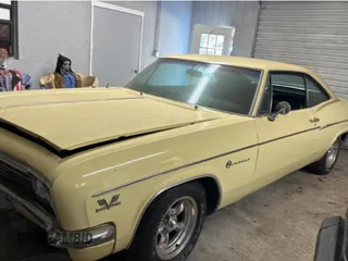 1966 Chevrolet Impala z VIN 164376Y158054, wystawiony jako Copart lot #86863514 z przebiegiem 32 332 mil mil oraz Czysty tytuł • Clean title. Historia ofert i sprzedaży dostępna na DreamBid. Obrazek 2.