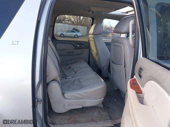2013 Chevrolet Suburban LT with VIN 1GNSKJE70DR314805, listed as a IAAI auction lot 41120145 with 178,769 mi miles. Bid and sale history available at carsss.com. Image 8.
