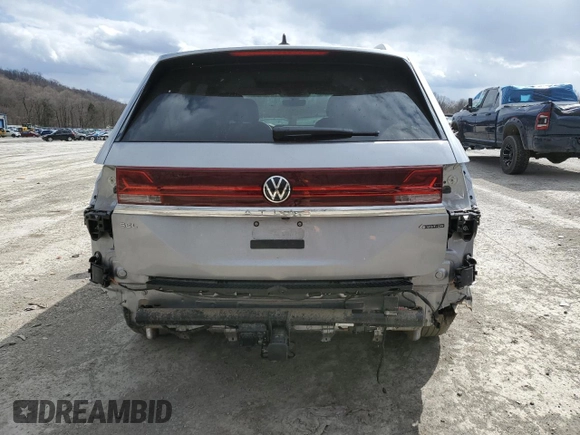 2024 Volkswagen Atlas SEL with VIN 1V2BR2CA9RC610293, listed as a Copart auction lot 50202415 with 4,378 mi miles and Salvage title. Bid and sale history available at DreamBid. Image 6.