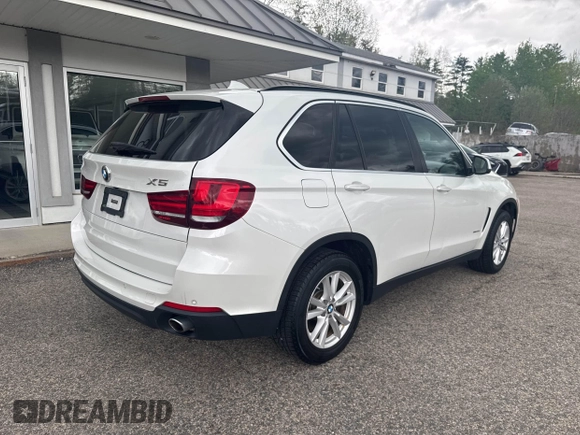 2015 BMW X5 xDrive35d z VIN 5UXKS4C59F0N09643, wystawiony jako IAAI lot #42223181 z przebiegiem 122 129 mil mil oraz . Historia ofert i sprzedaży dostępna na DreamBid. Obrazek 4.