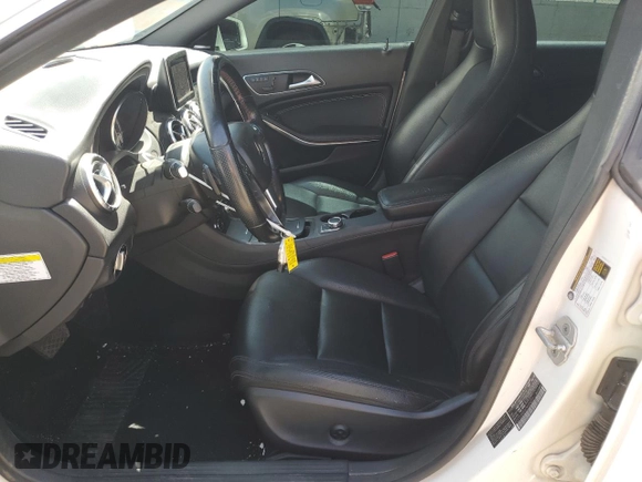 2014 Mercedes-Benz CLA 250 z VIN WDDSJ4EB3EN036255, wystawiony jako Copart lot #58568995 z przebiegiem 113 781 mil mil oraz Szkoda całkowita • Salvage title. Historia ofert i sprzedaży dostępna na DreamBid. Obrazek 7.