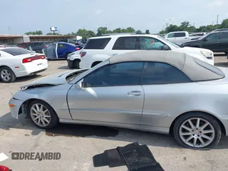 2007 Mercedes-Benz CLK 350 z VIN WDBTK56F57T080161, wystawiony jako IAAI lot #42291070 z przebiegiem 64 689 mil mil oraz . Historia ofert i sprzedaży dostępna na DreamBid. Obrazek 15.