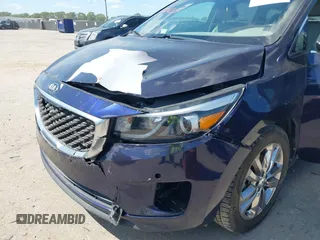 2018 Kia Sedona SX-L with VIN KNDME5C13J6376291, listed as a IAAI auction lot 40391638 with 109,077 mi miles and . Bid and sale history available at carsss.com. Image 6.