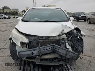 2015 Nissan Note S z VIN 3N1CE2CP3FL407294, wystawiony jako Copart lot #59571545 z przebiegiem 124 445 mil mil oraz Szkoda całkowita • Salvage title. Historia ofert i sprzedaży dostępna na DreamBid. Obrazek 5.