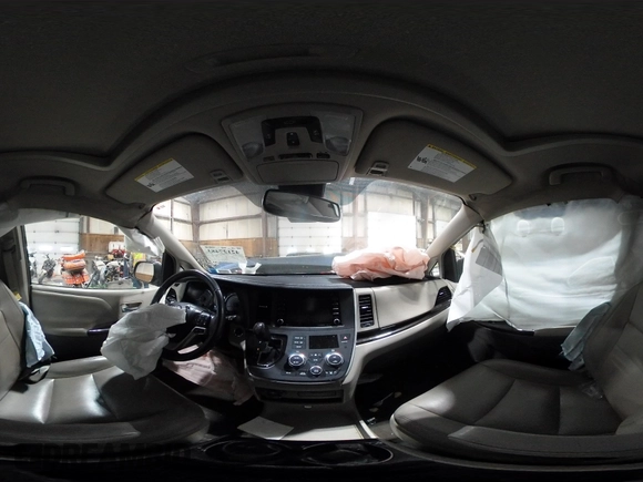 2018 Toyota Sienna XLE Auto Access Seat с VIN 5TDYZ3DC0JS943986, выставлен на аукционе IAAI как лот 42127483 с пробегом 71 515 миль миль и . История ставок и продаж доступна на DreamBid. Изображение 18.
