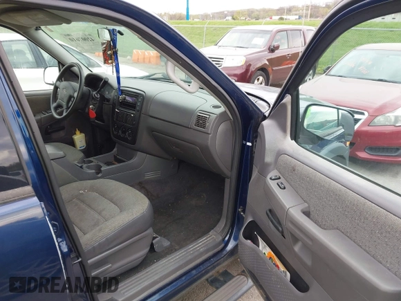 2005 Ford Explorer XLS с VIN 1FMZU72K75ZA30064, выставлен на аукционе IAAI как лот 42007610 с пробегом 252 430 миль миль и . История ставок и продаж доступна на DreamBid. Изображение 5.