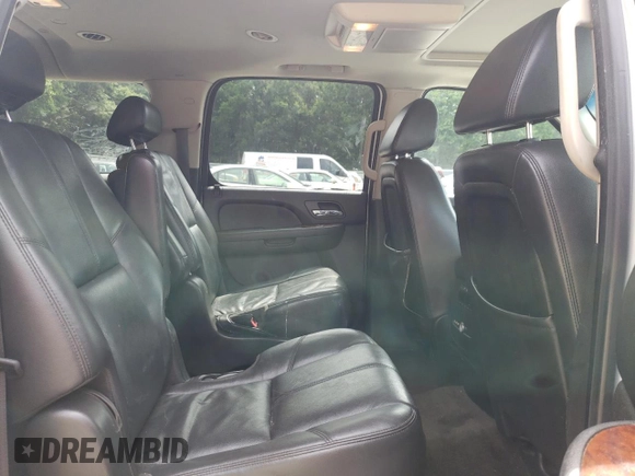 2008 Chevrolet Suburban LTZ with VIN 1GNFK16308R254513, listed as a Copart auction lot 62573335 with 228,421 mi miles and Salvage title. Bid and sale history available at DreamBid. Image 11.