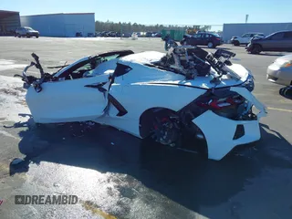 2022 Chevrolet Corvette 2LT z VIN 1G1YB2D44N5110042, wystawiony jako IAAI lot #41362243 z przebiegiem 10 010 mil mil oraz . Historia ofert i sprzedaży dostępna na DreamBid. Obrazek 3.